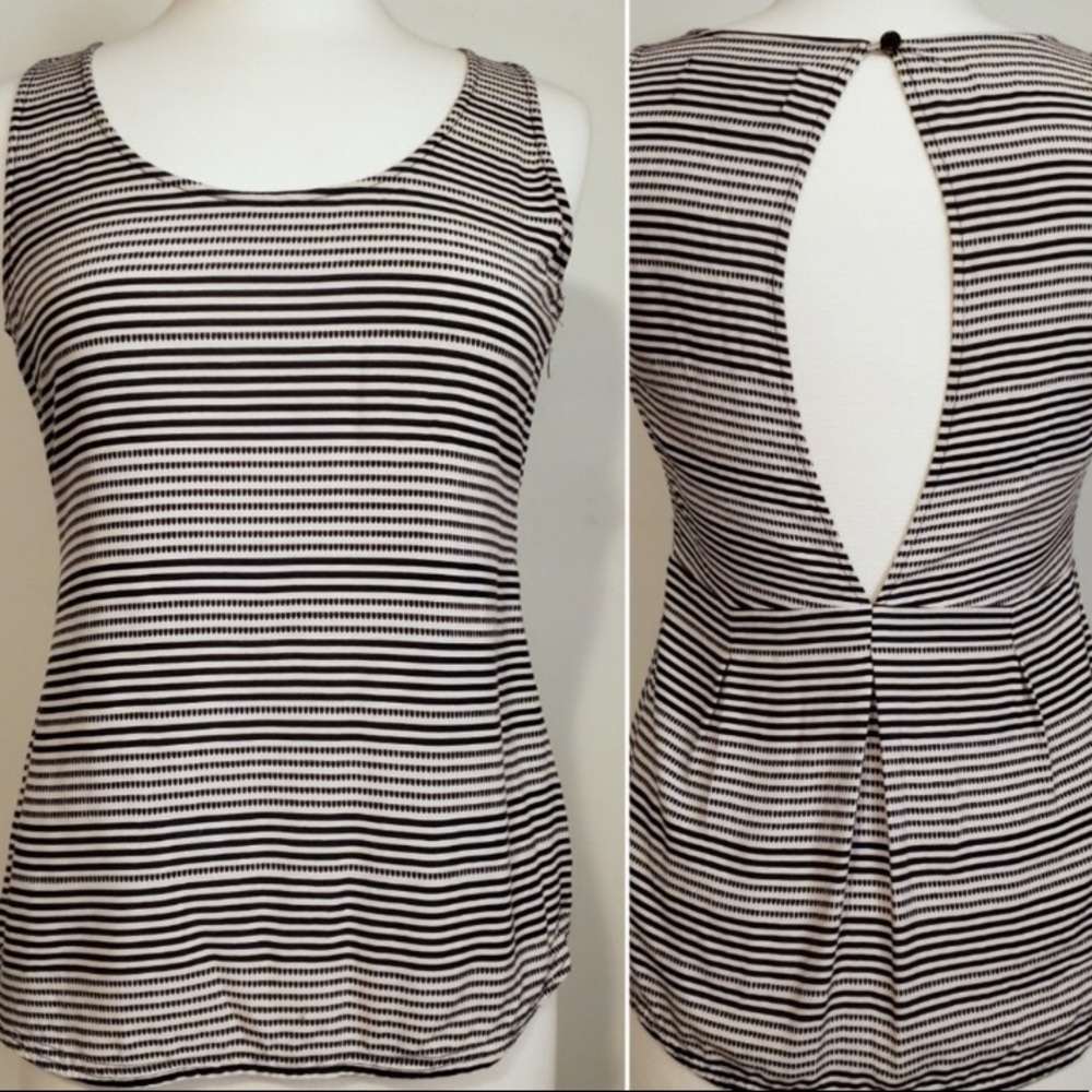 Jack. Black and Cream Tank Keyhole Tank
